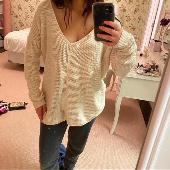 LF knit oversized reversible sweater in cream 🤍 - Picture 3 of 15